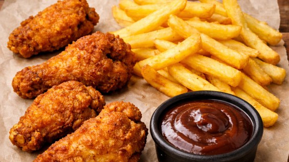 Hot Wings (4pcs) With Chips